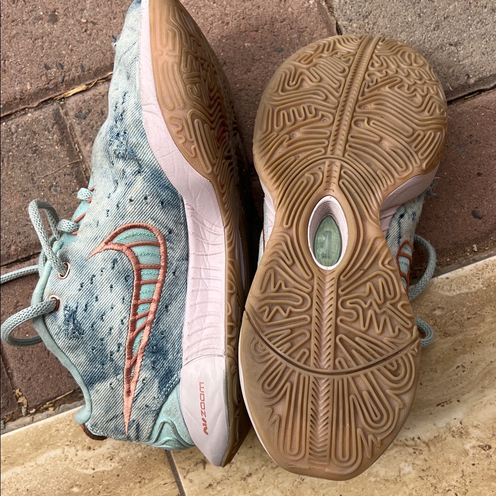 Men’s sneakers